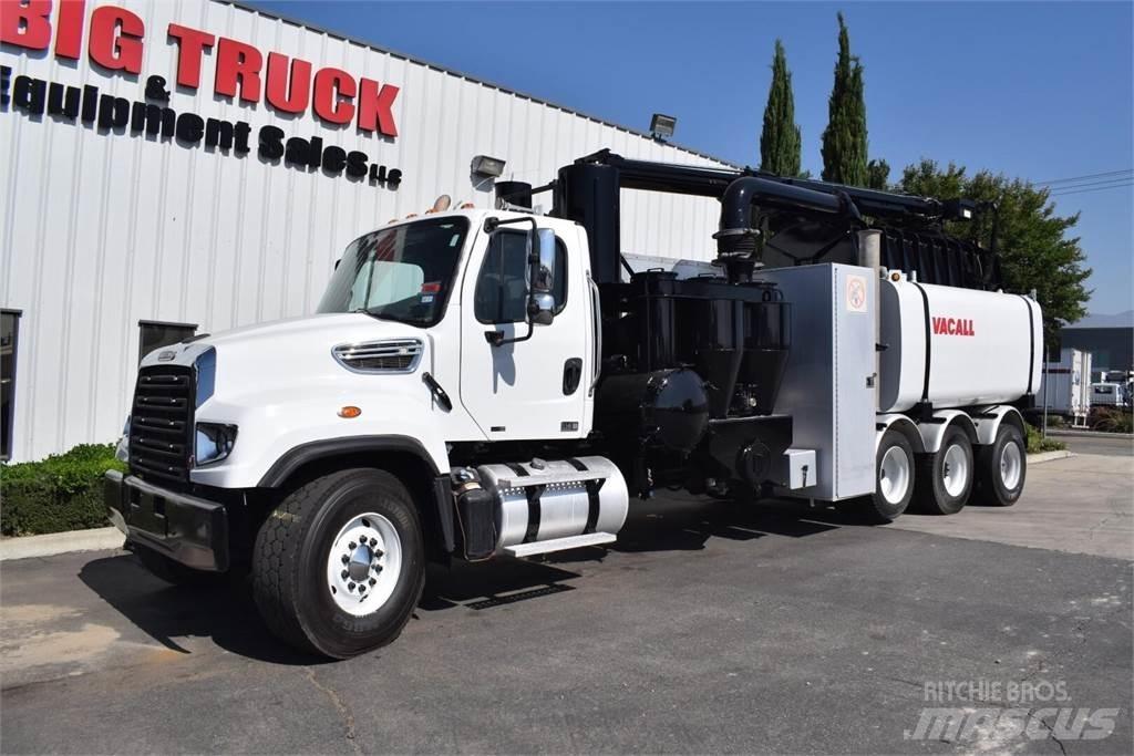 Freightliner 114SD Tank Trucks