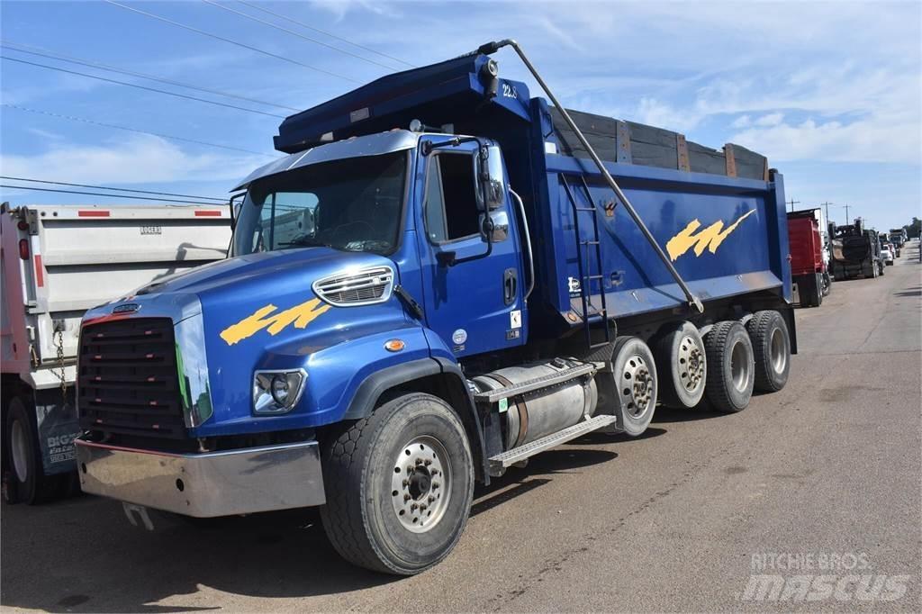 Freightliner 114SD Dump Trucks