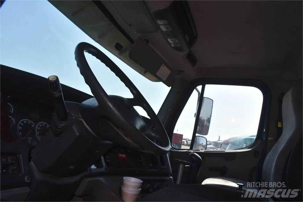 Freightliner 114SD Dump Trucks