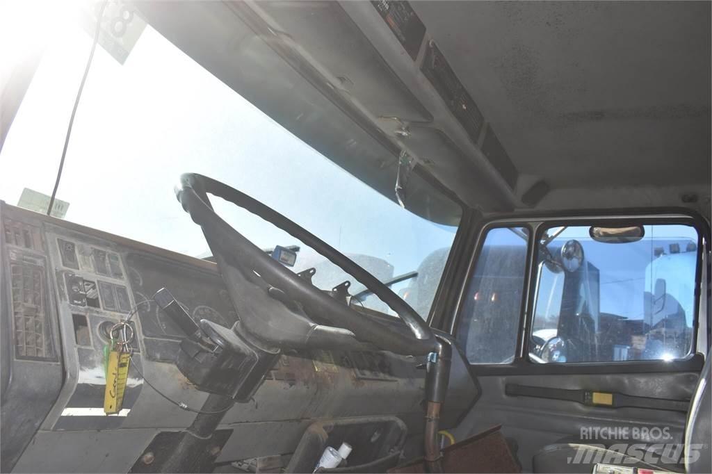 Freightliner FLC112 Dump Trucks