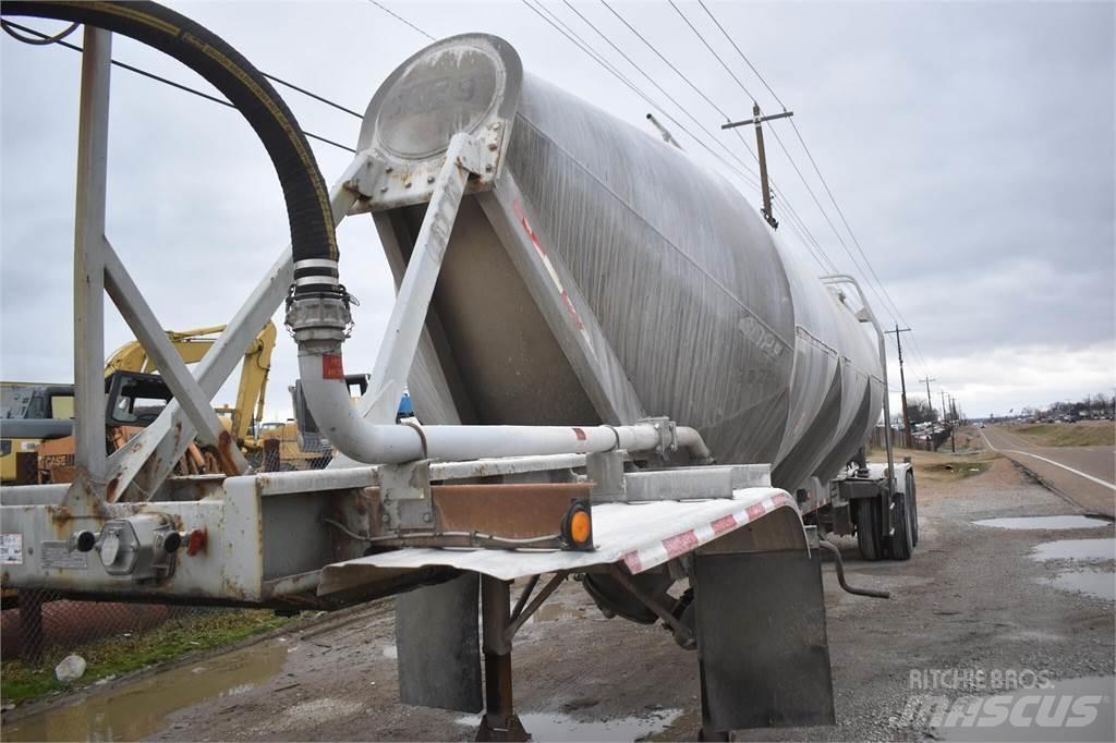 Fruehauf  Tank Trailers