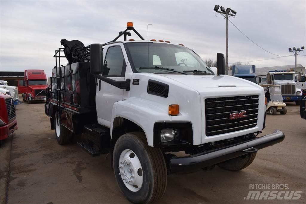 GMC TOPKICK C6500 Tank Trucks