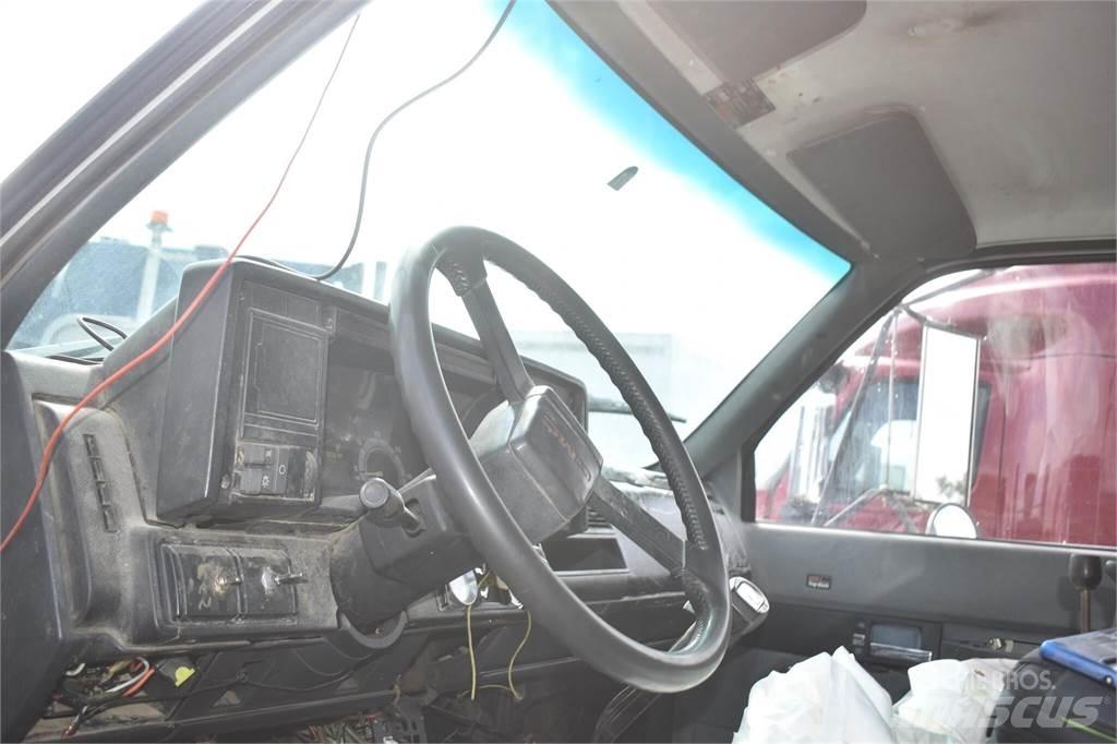 GMC TOPKICK C8500 Dump Trucks
