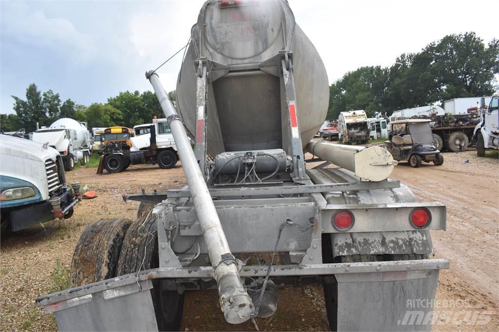 Heil  Tank Trailers