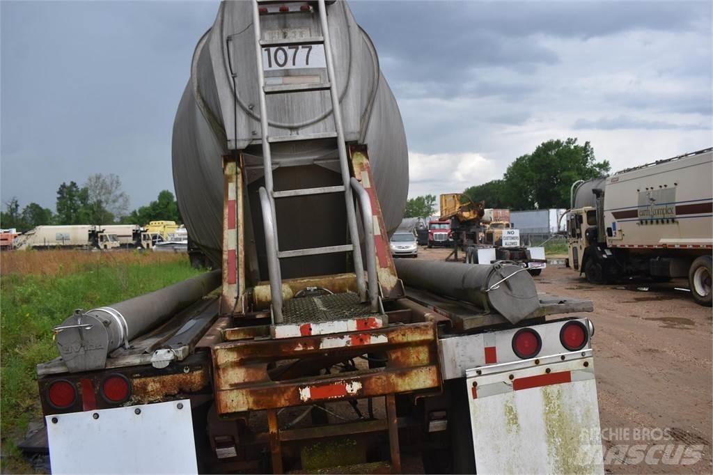 Heil  Tank Trailers