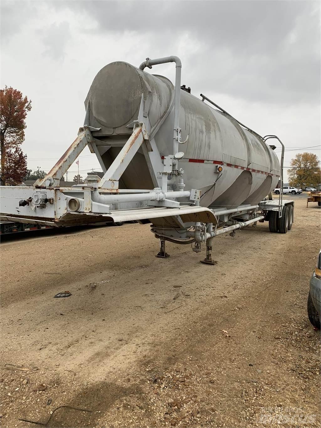 Heil  Tank Trailers