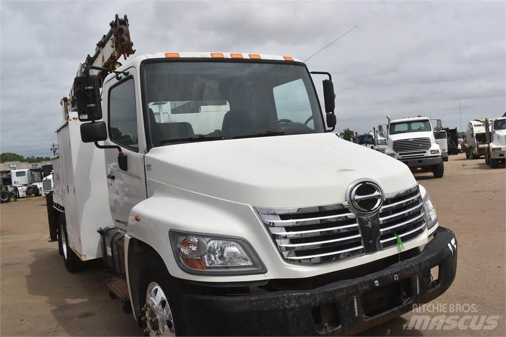 Hino 338 Work Trucks / Municipal