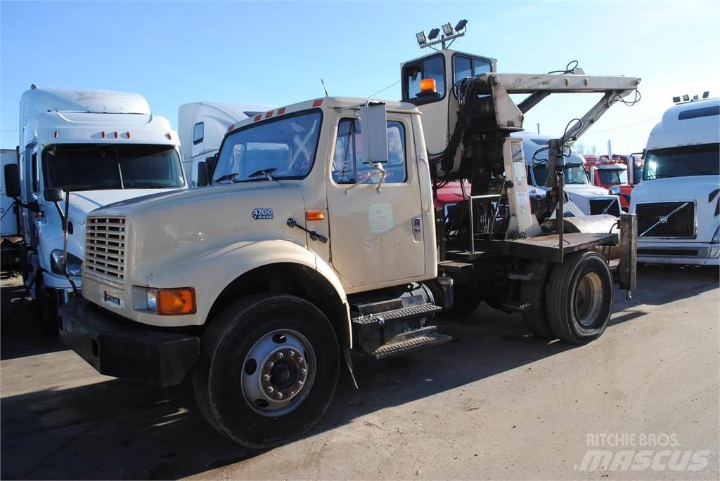 International 4700 Boom / Crane / Bucket Trucks