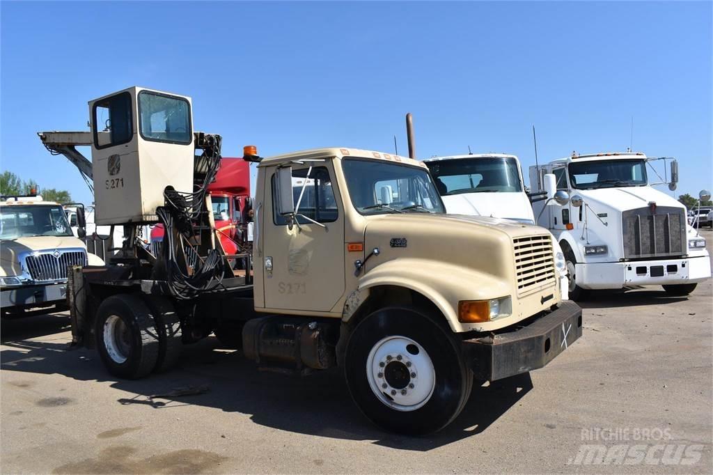 International 4700 Boom / Crane / Bucket Trucks