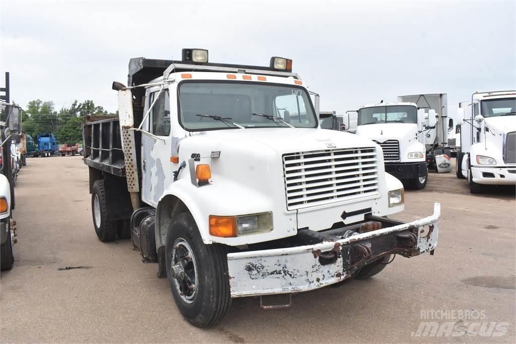 International 4700 Dump Trucks