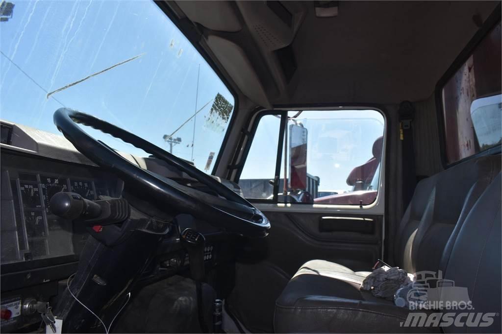 International 4700 Dump Trucks