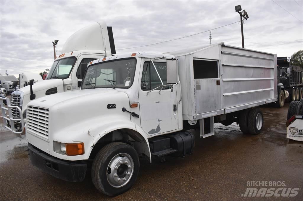International 4700 Dump Trucks