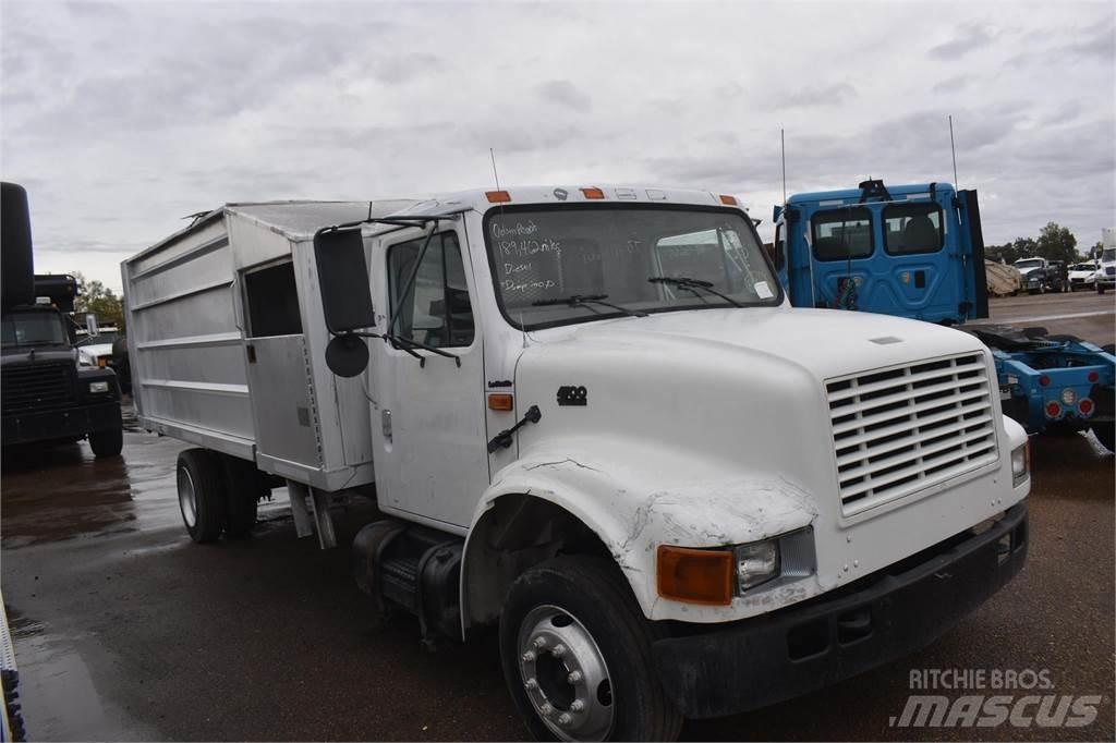 International 4700 Dump Trucks