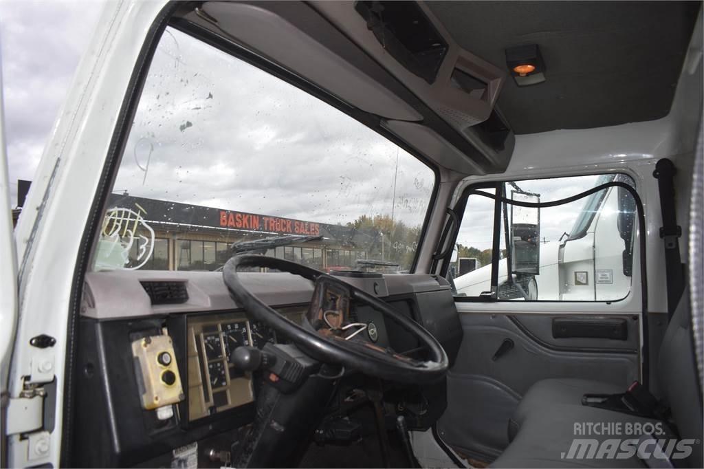 International 4700 Dump Trucks