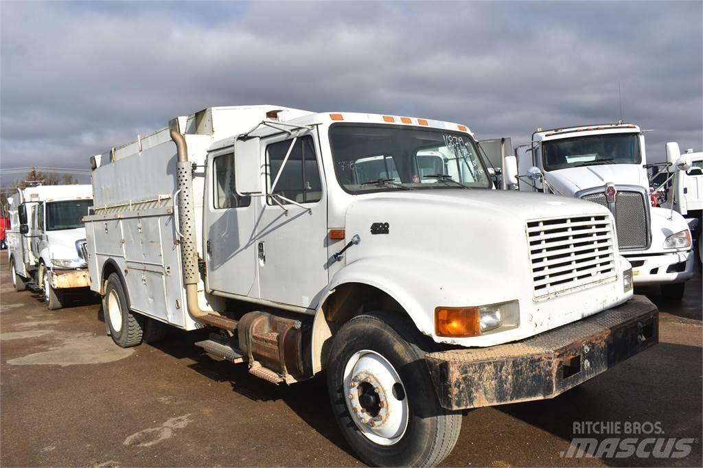 International 4700 Work Trucks / Municipal