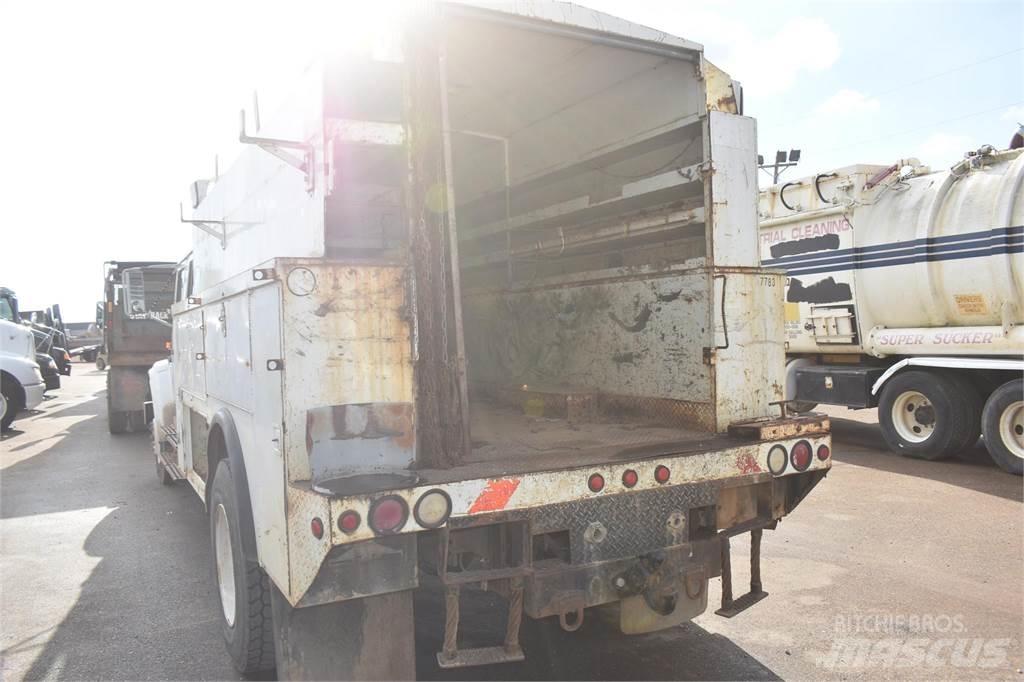 International 4700 Work Trucks / Municipal