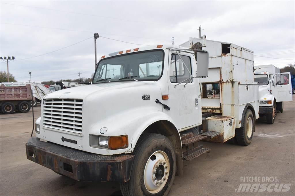International 4700 Work Trucks / Municipal