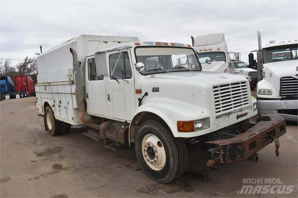 International 4700 Work Trucks / Municipal