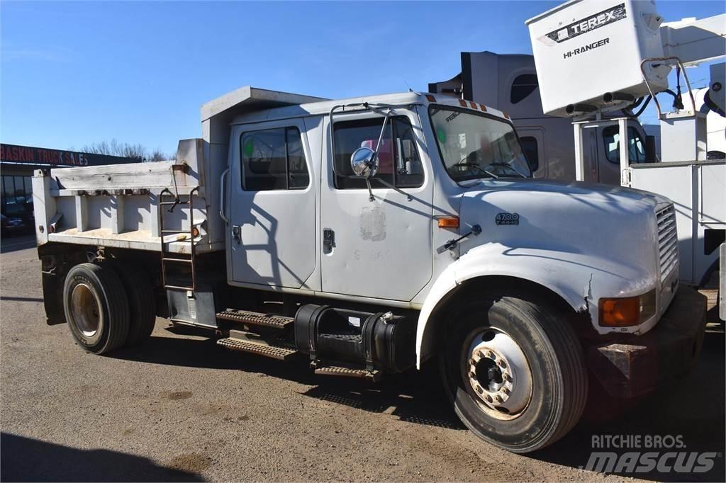International 4700 Dump Trucks