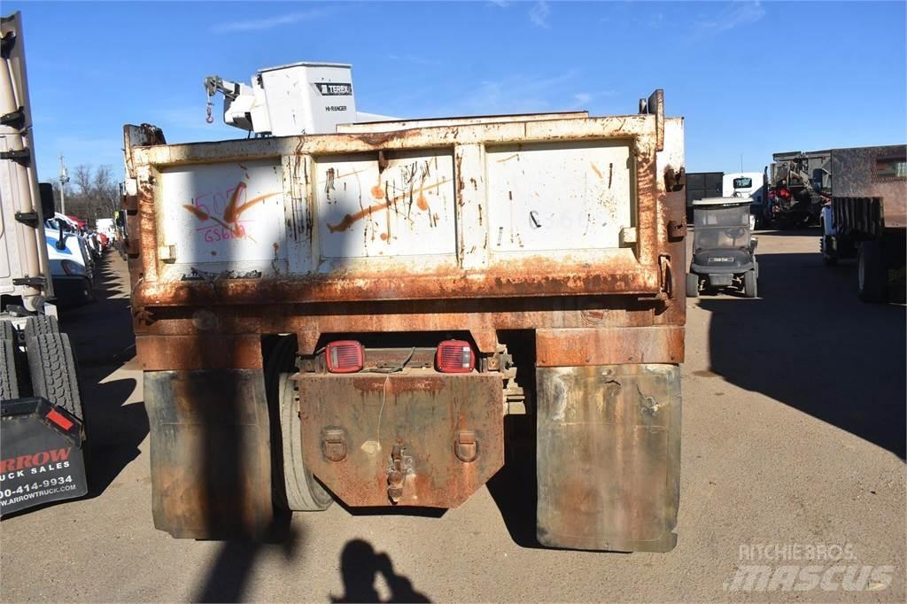 International 4700 Dump Trucks