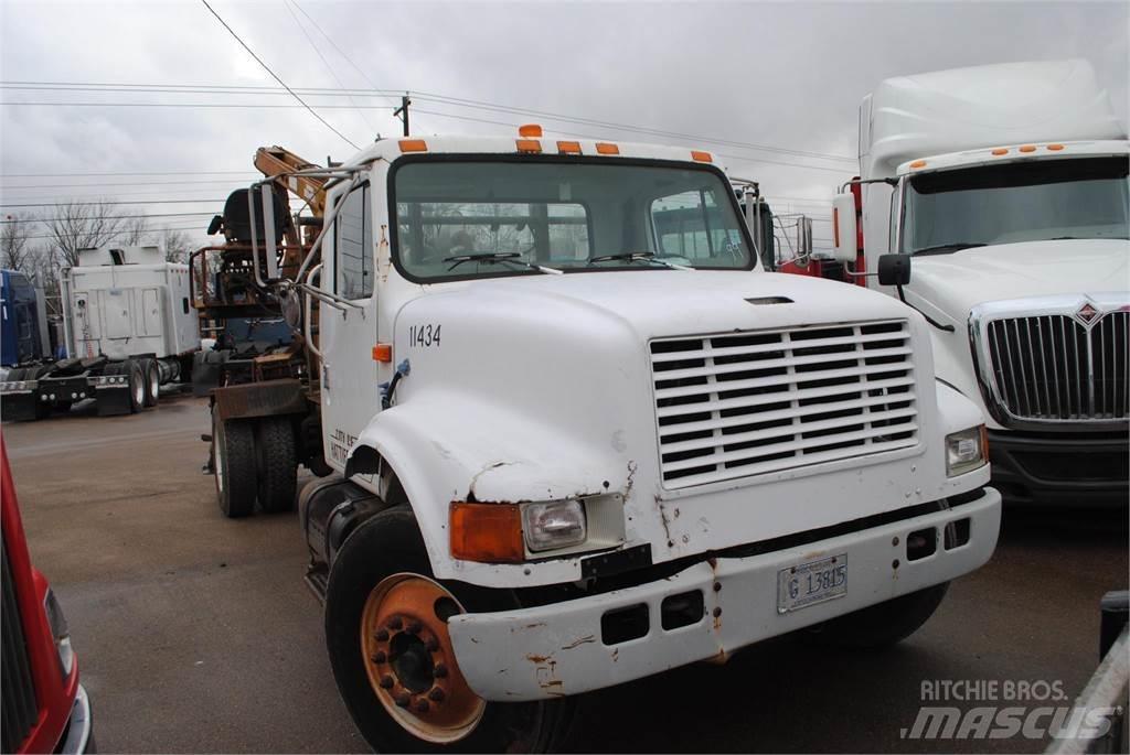 International 4700 Boom / Crane / Bucket Trucks