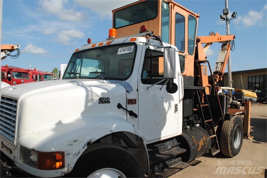 International 4700 Boom / Crane / Bucket Trucks