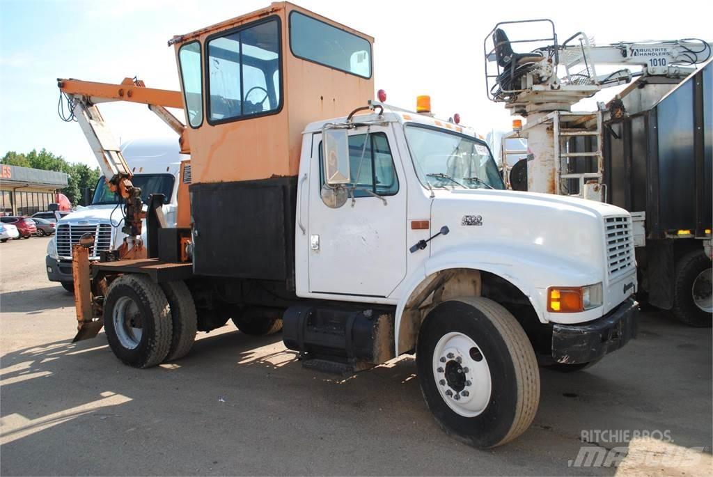International 4700 Boom / Crane / Bucket Trucks
