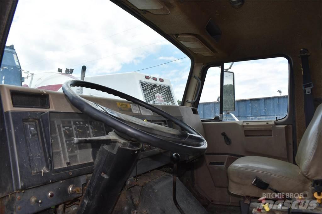 International 4900 Dump Trucks