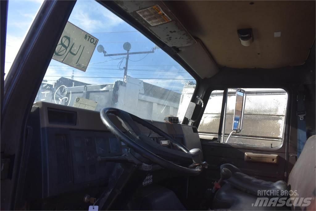 International 4900 Boom / Crane / Bucket Trucks