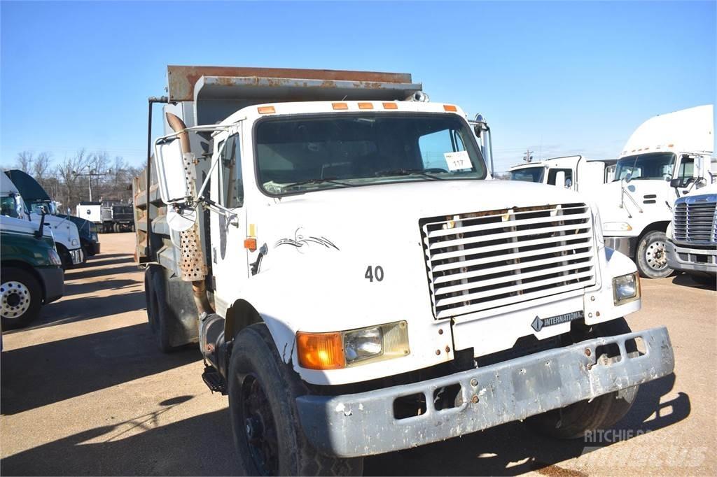 International 4900 Dump Trucks