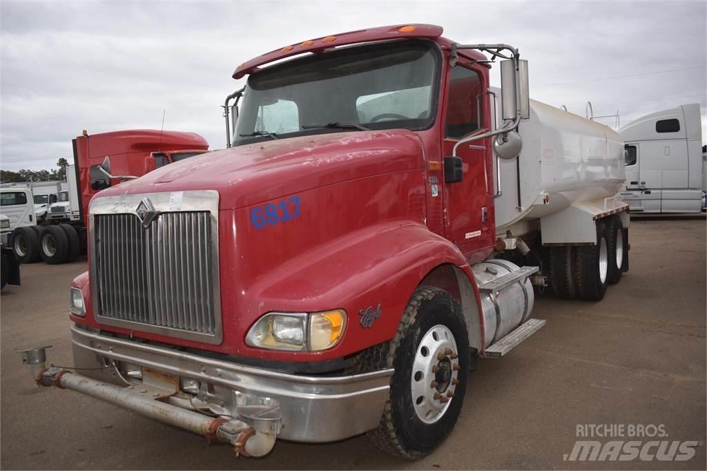 International 9200 Tank Trucks