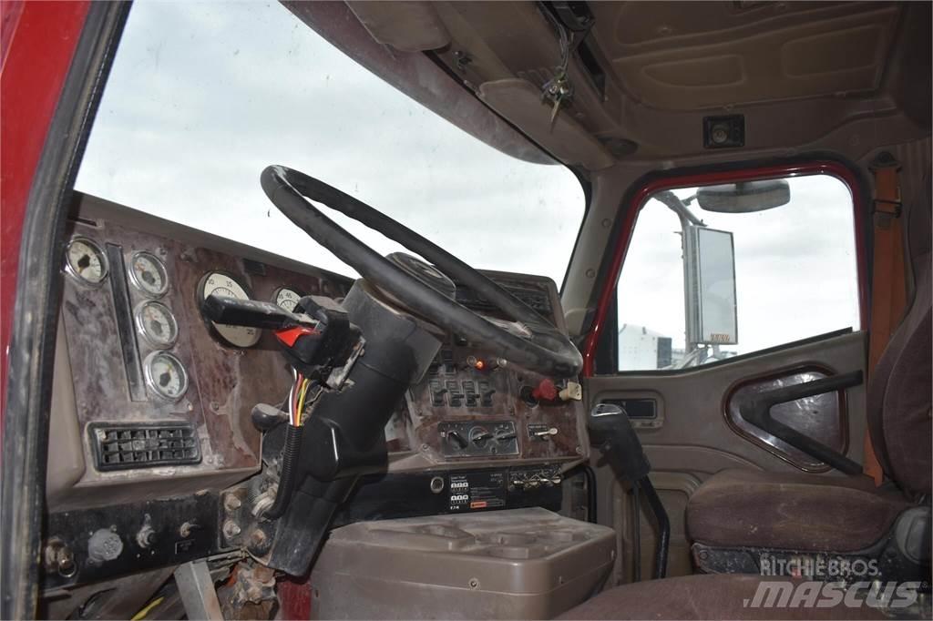 International 9200 Tank Trucks