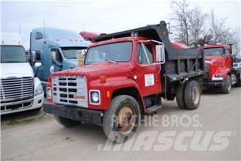 International S1900 Dump Trucks