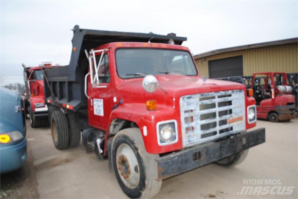 International S1900 Dump Trucks