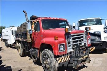 International S1900 Dump Trucks