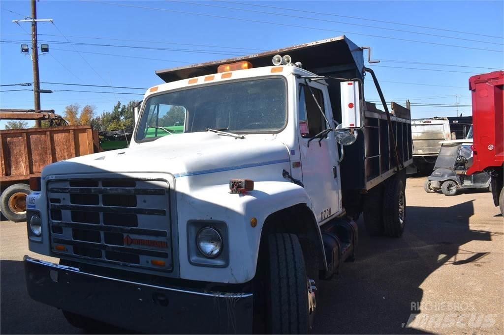 International S1900 Dump Trucks