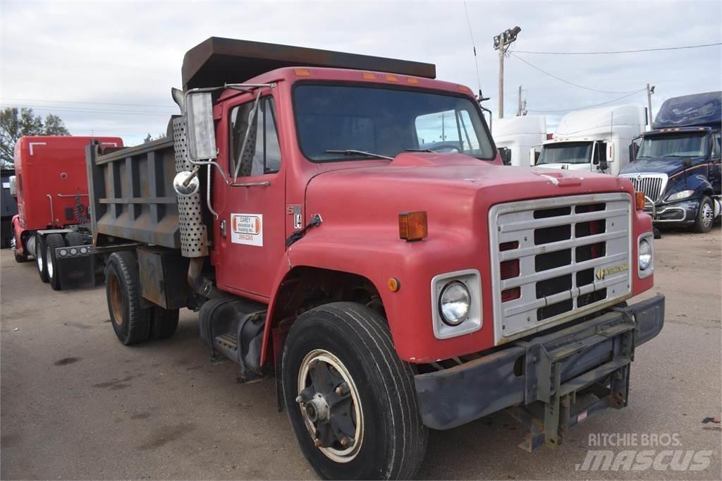 International S1900 Dump Trucks