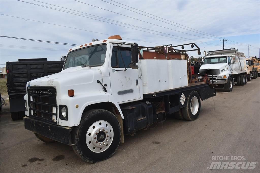 International S2300 Tank Trucks