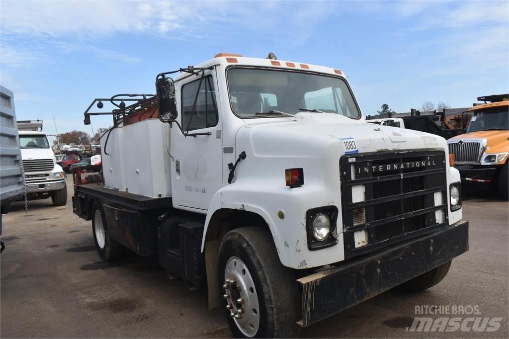 International S2300 Tank Trucks
