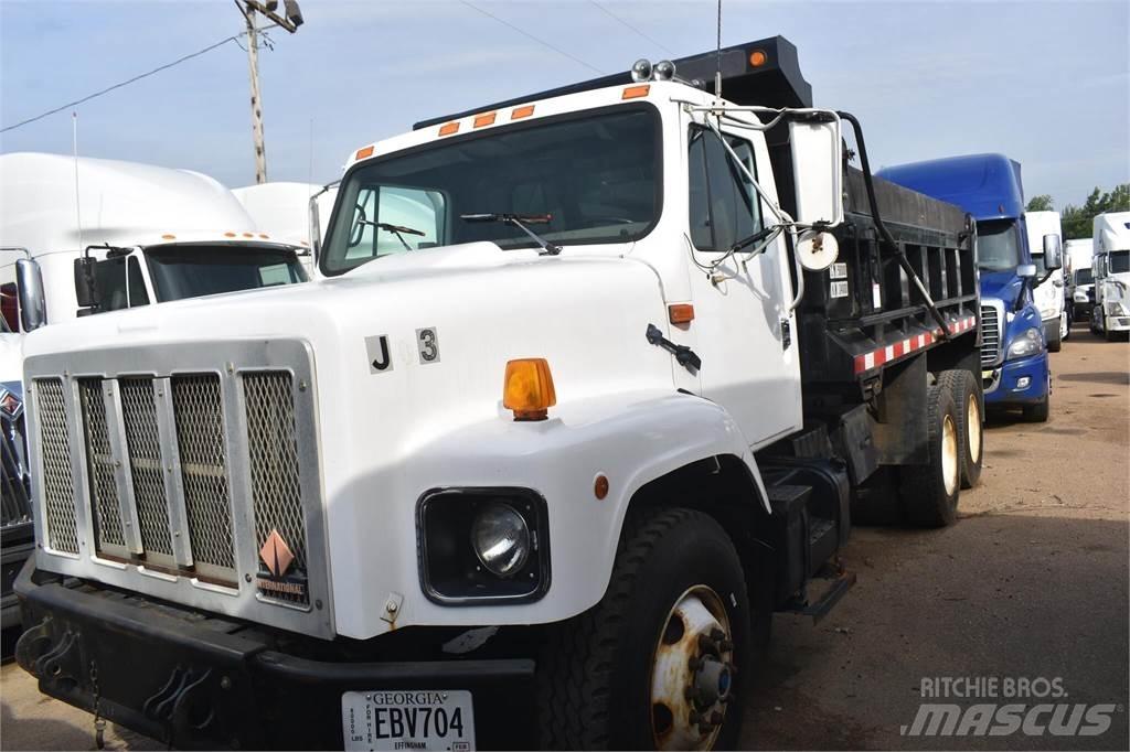 International S2600 Dump Trucks