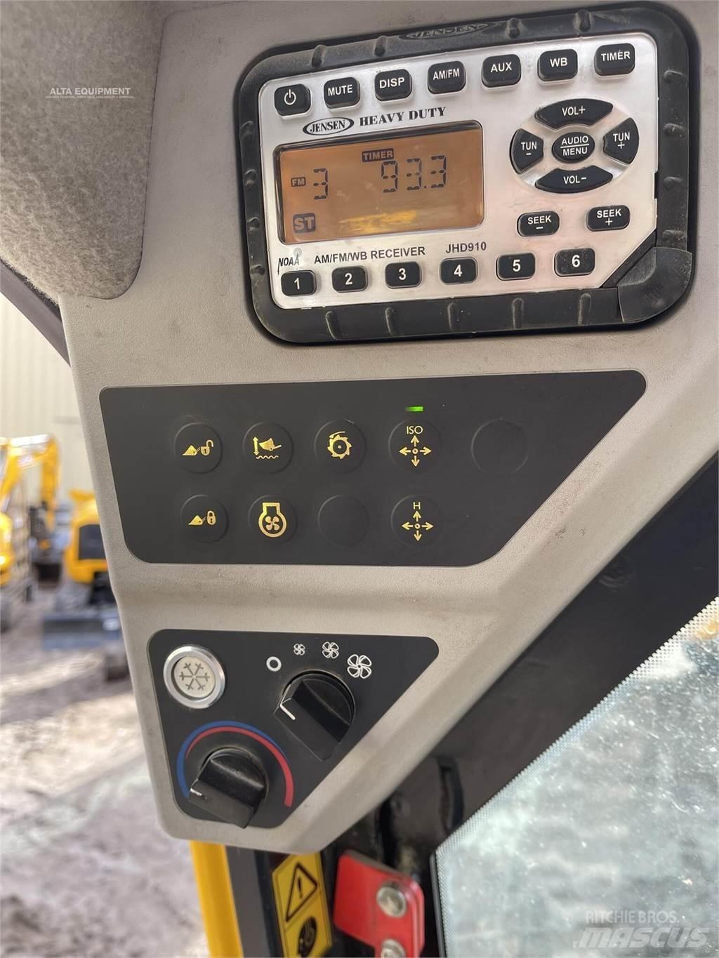 JCB 270T Skid Steer Loaders