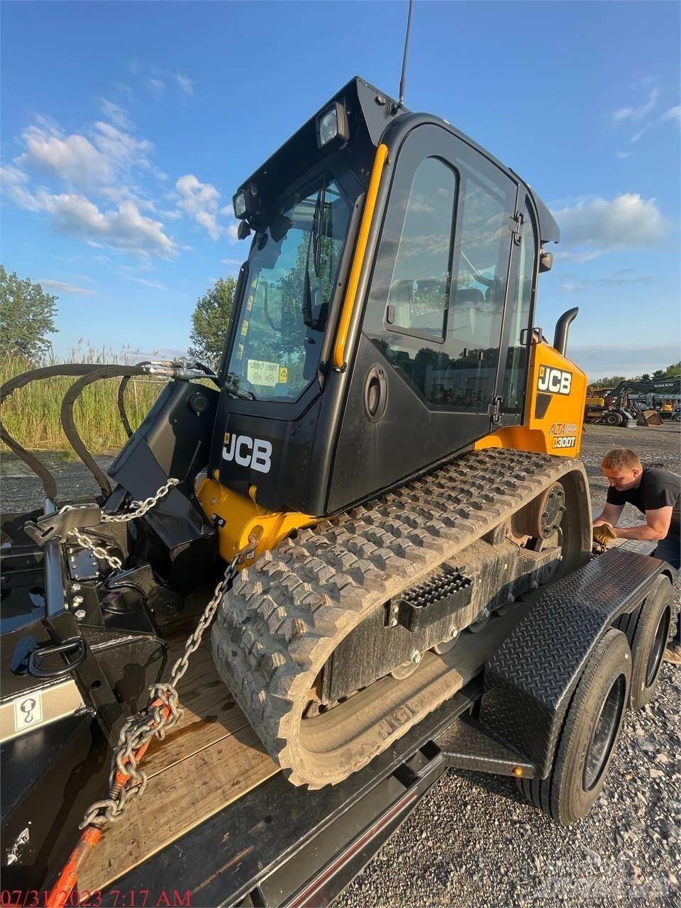 JCB 300T Skid Steer Loaders