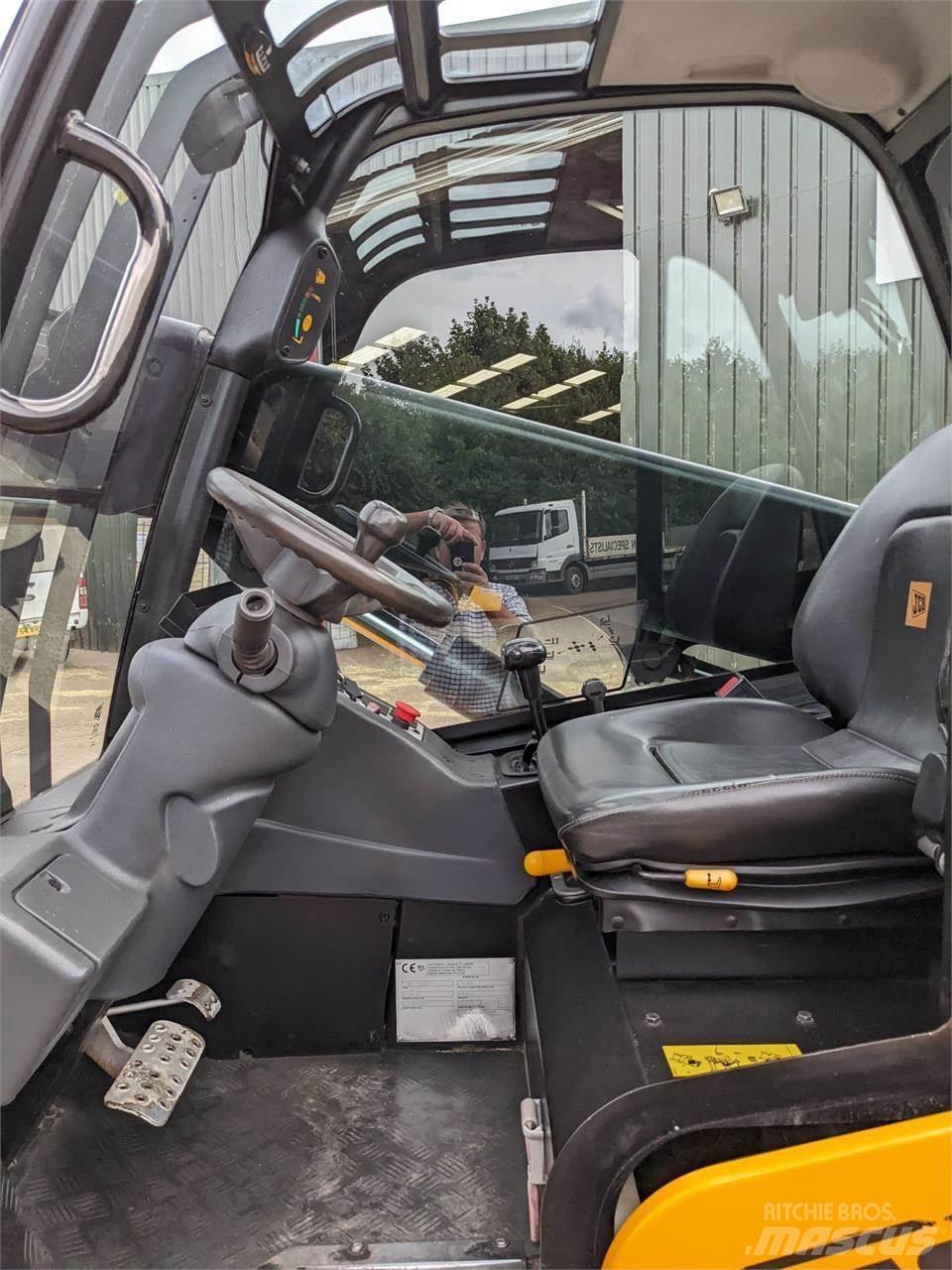 JCB 30D Telescopic Handlers