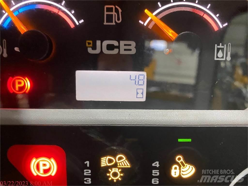 JCB 3TS-8W Skid Steer Loaders