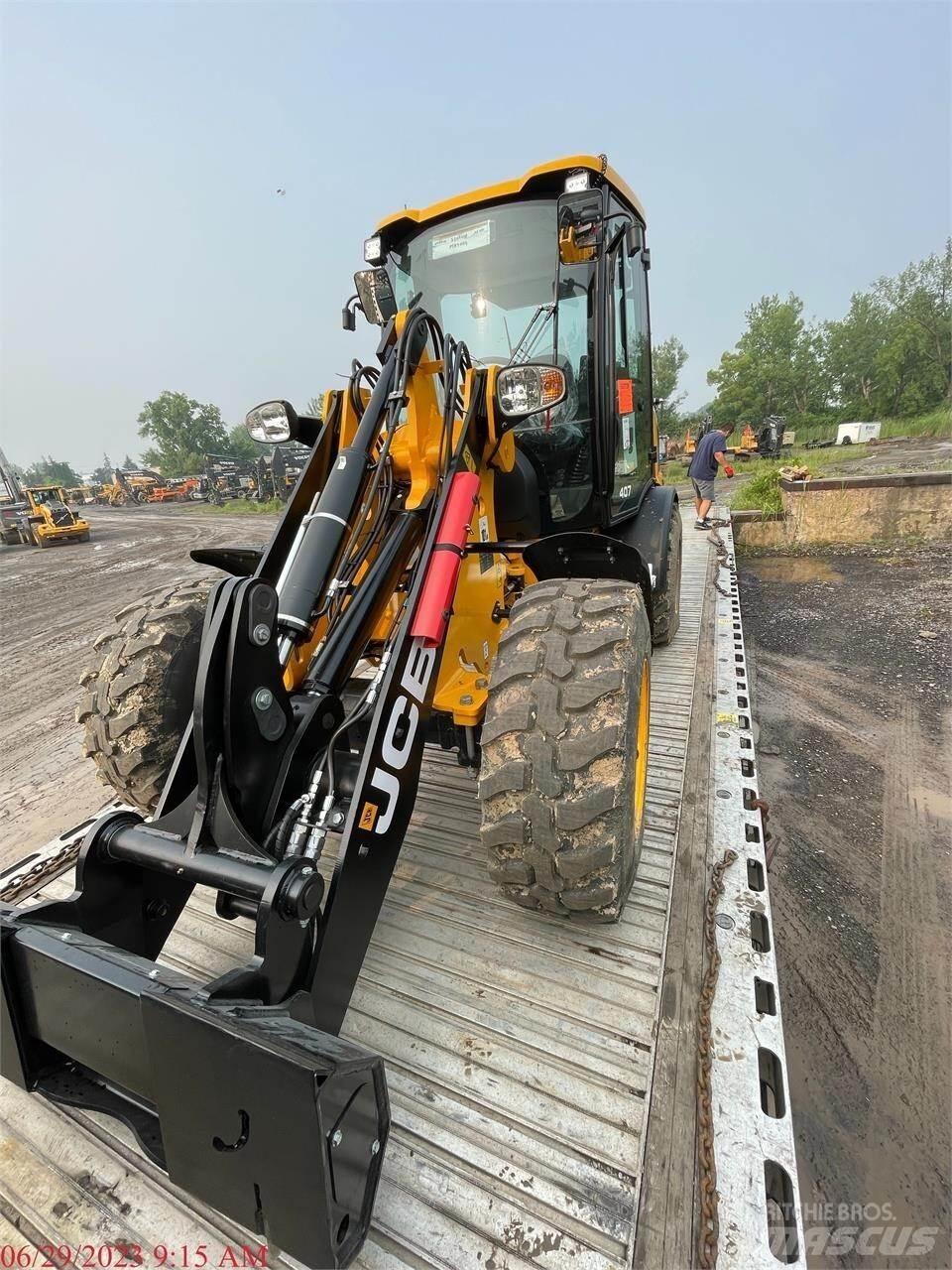 JCB 407 Wheel Loaders