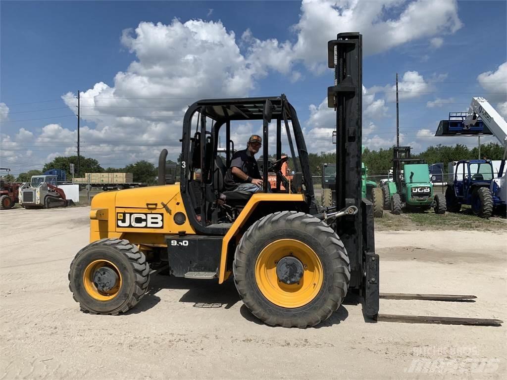JCB 930 Rough Terrain Trucks