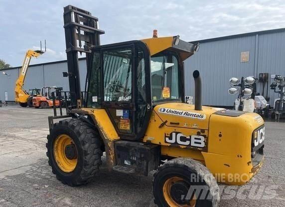 JCB 940 Rough Terrain Trucks