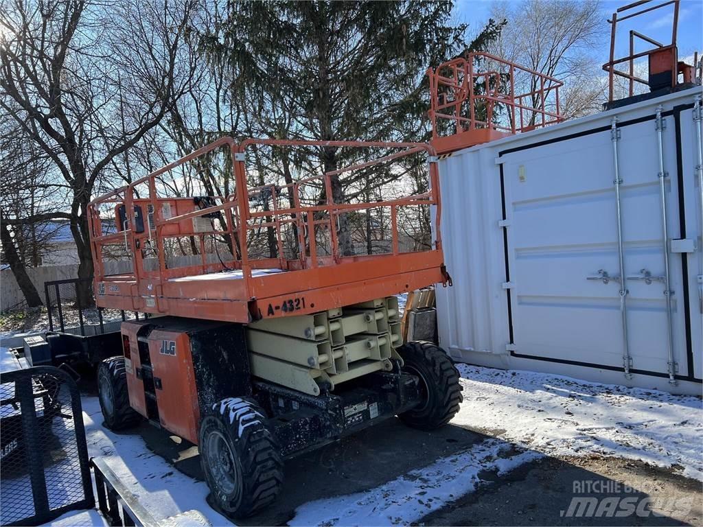JLG 330LRT Scissor Lifts