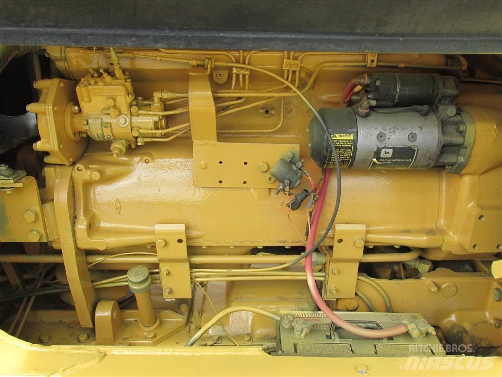 John Deere 570 Motor Graders