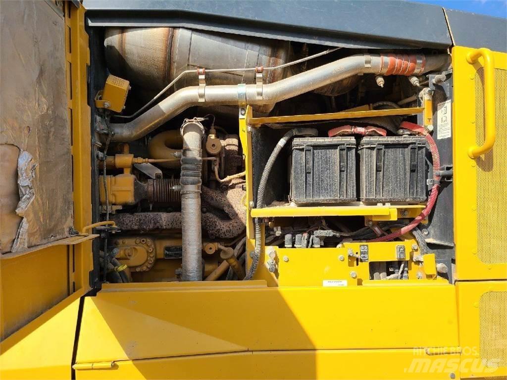 John Deere 672G Motor Graders